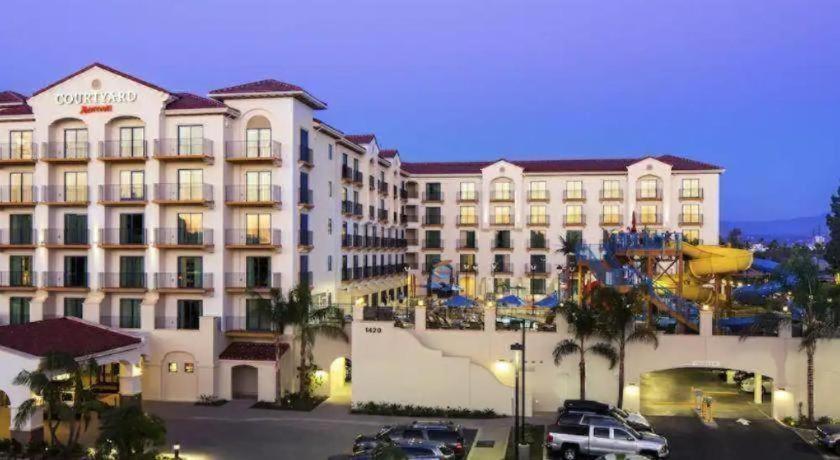 Courtyard By Marriott Anaheim Theme Park Entrance Otel Dış mekan fotoğraf